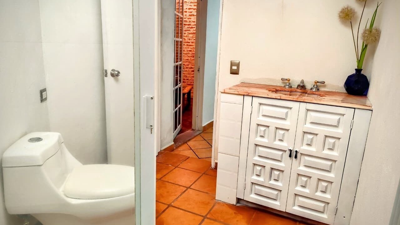Photo of Bathroom in Central Cuernavaca