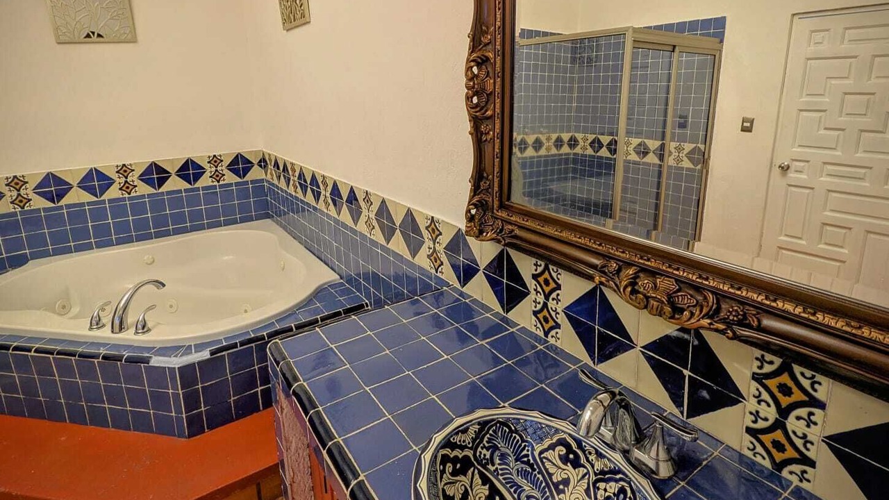 Photo of Bathroom in Central Cuernavaca