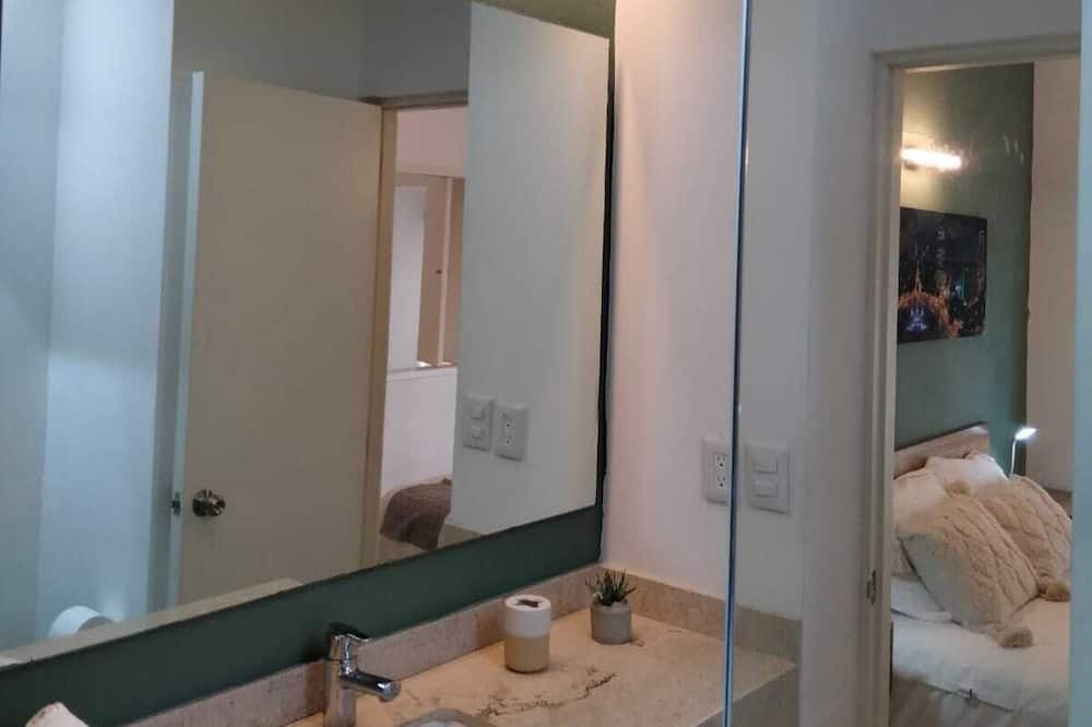 Photo of Bathroom in Downtown Mexico City