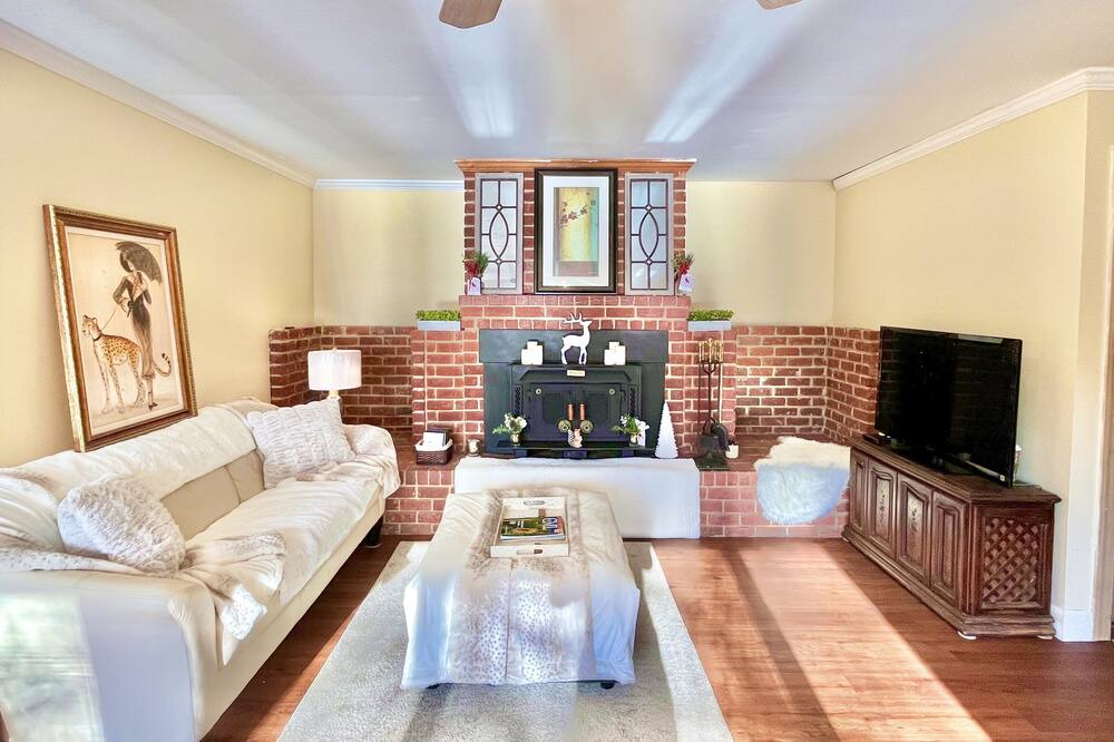 Photo of Livingroom in Wake Forest