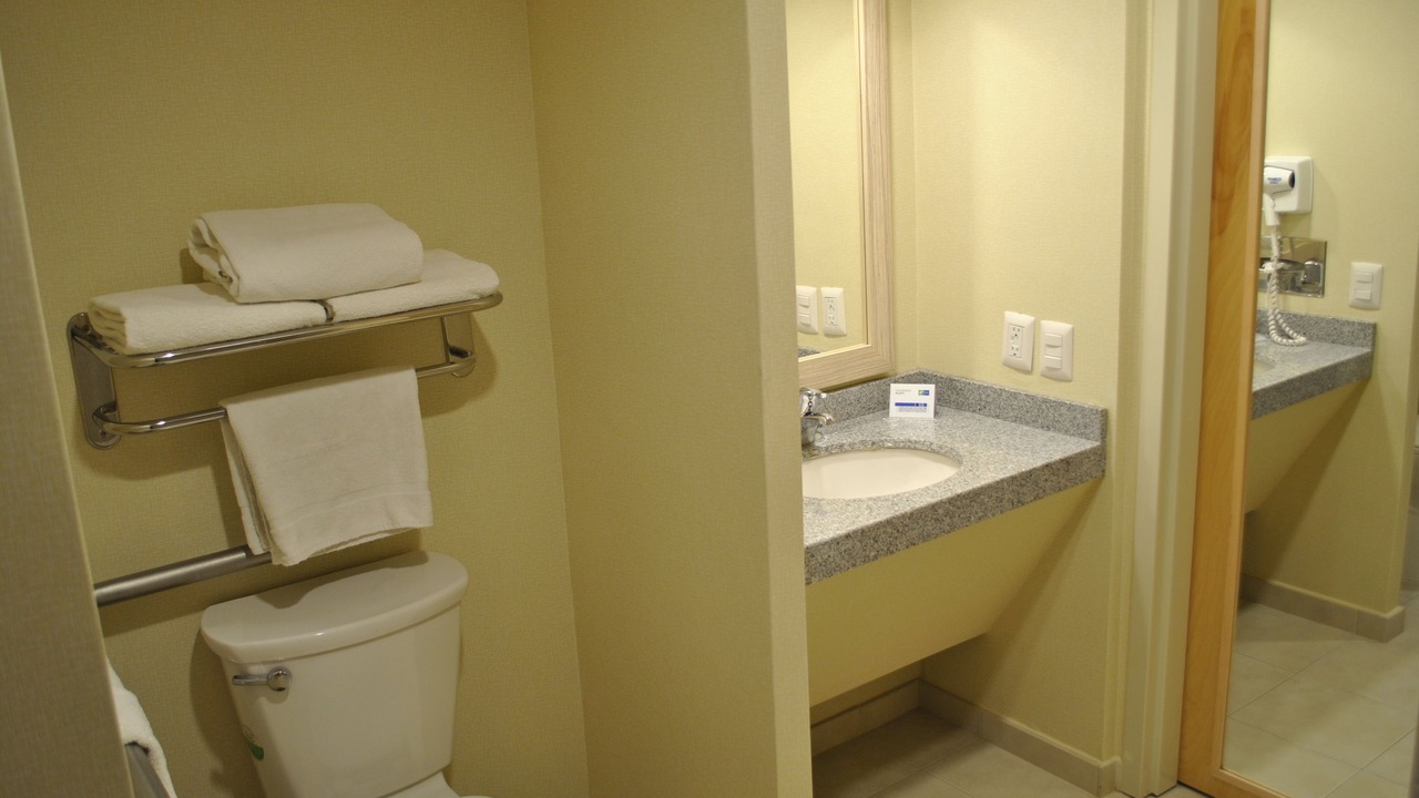 Photo of Bathroom in Toluca
