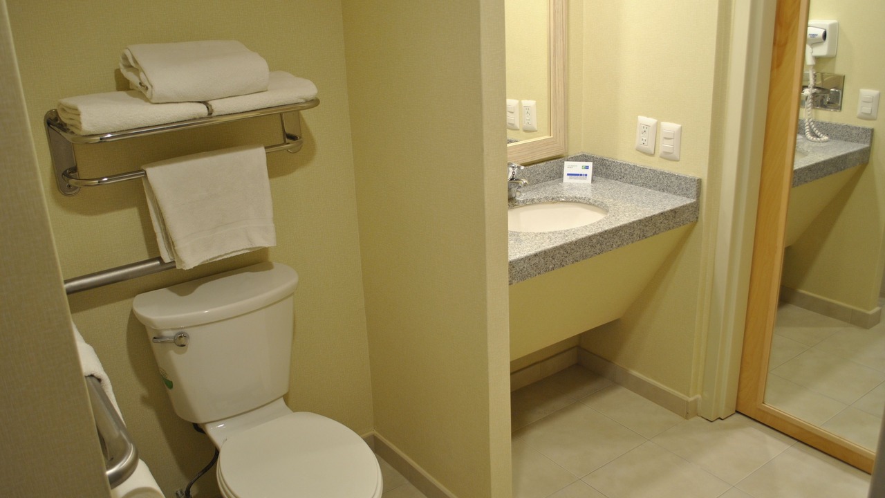 Photo of Bathroom in Toluca