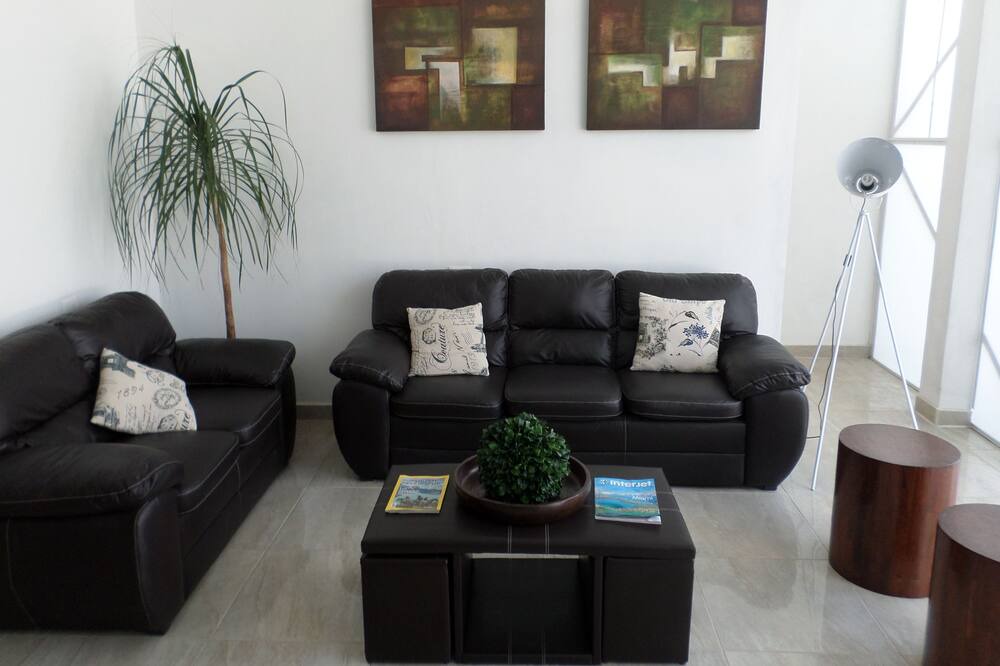 Photo of Livingroom in Escarcega