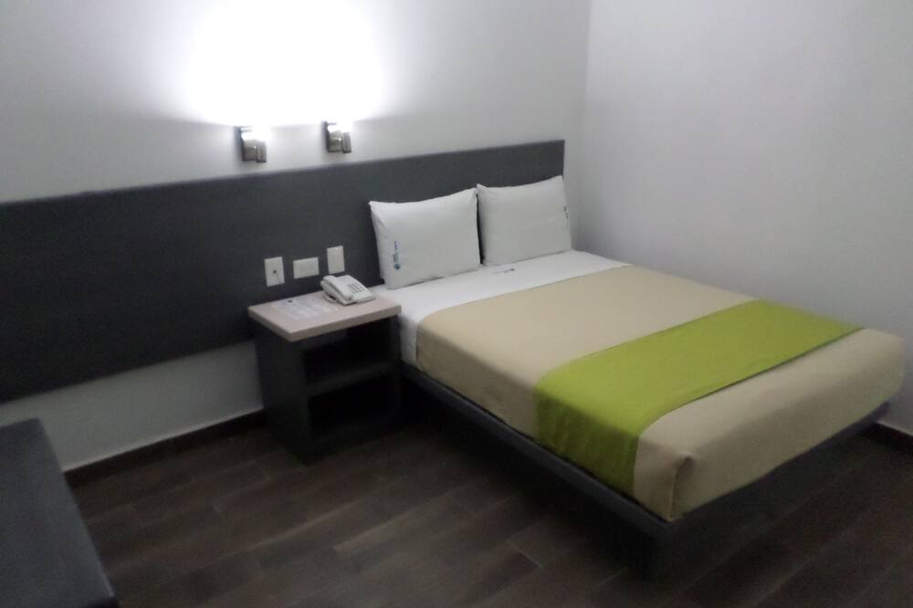 Photo of Bedroom in Escarcega