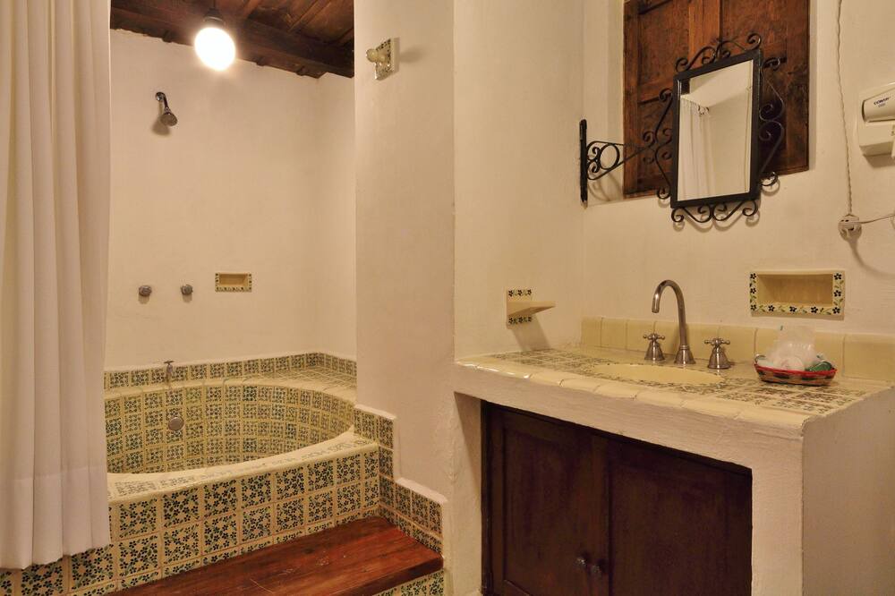 Photo of Bathroom in La Trinitaria