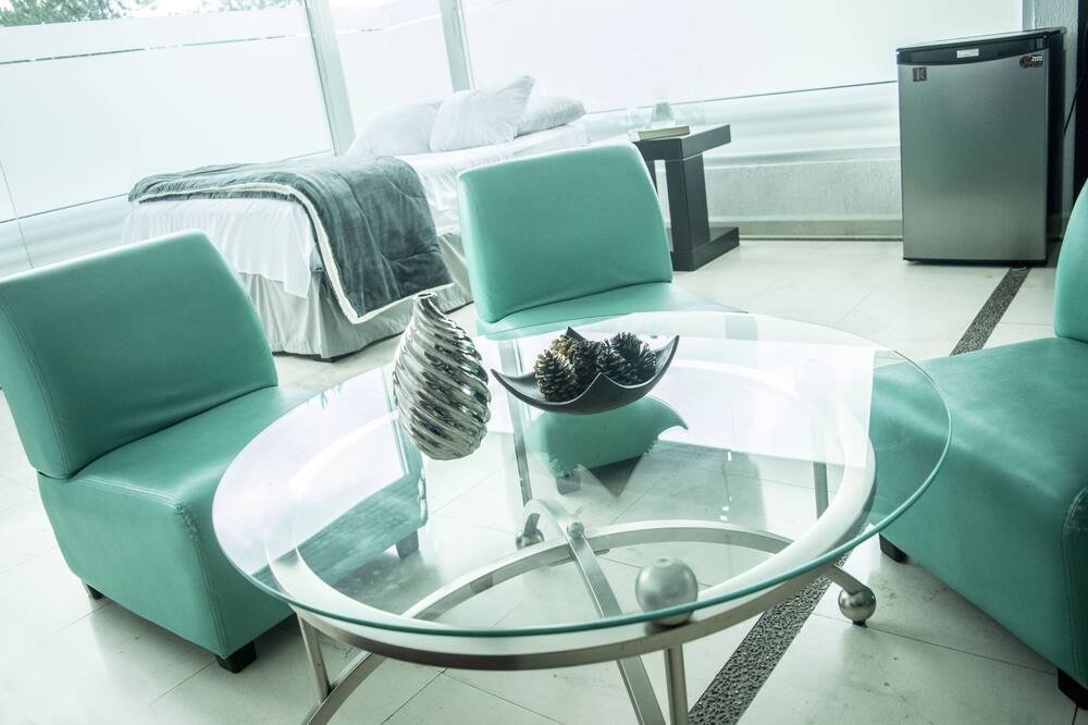 Photo of Others in Leon