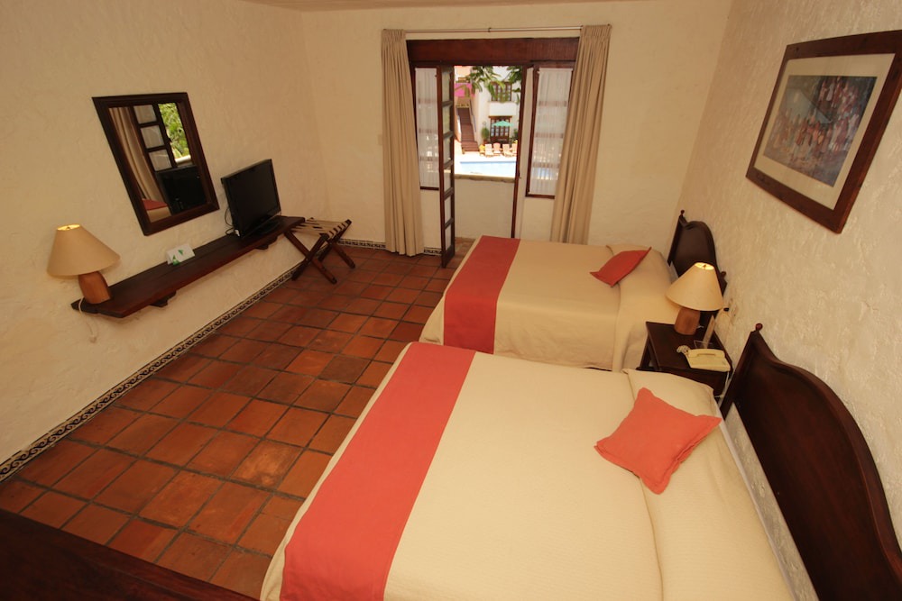 Photo of Others in R