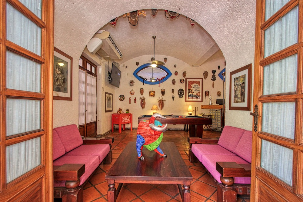 Photo of Others in R