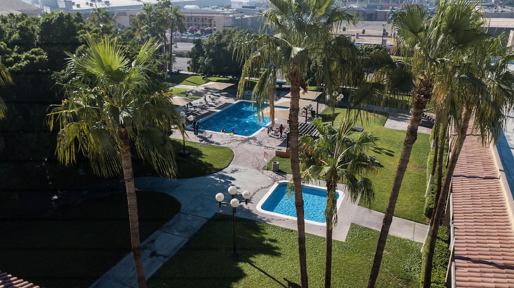 Photo of Outdoor in Civic Center
