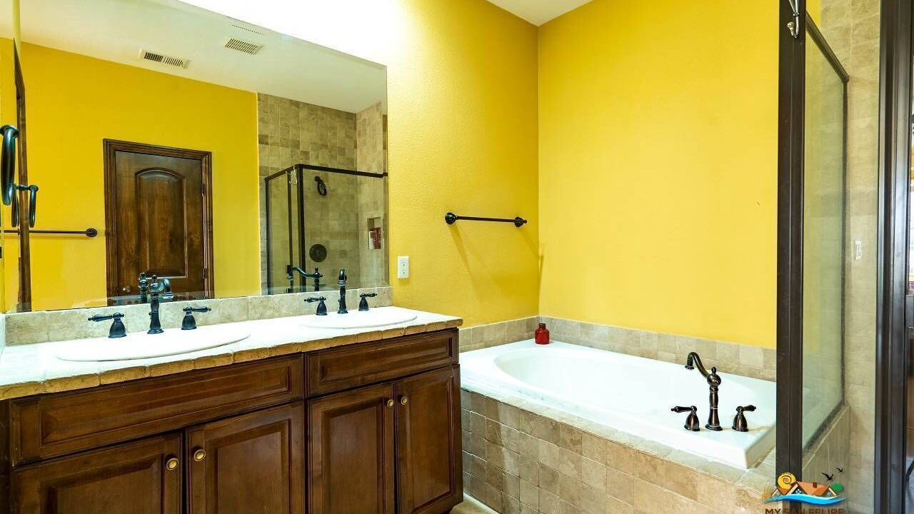 Photo of Bathroom in El Dorado Ranch