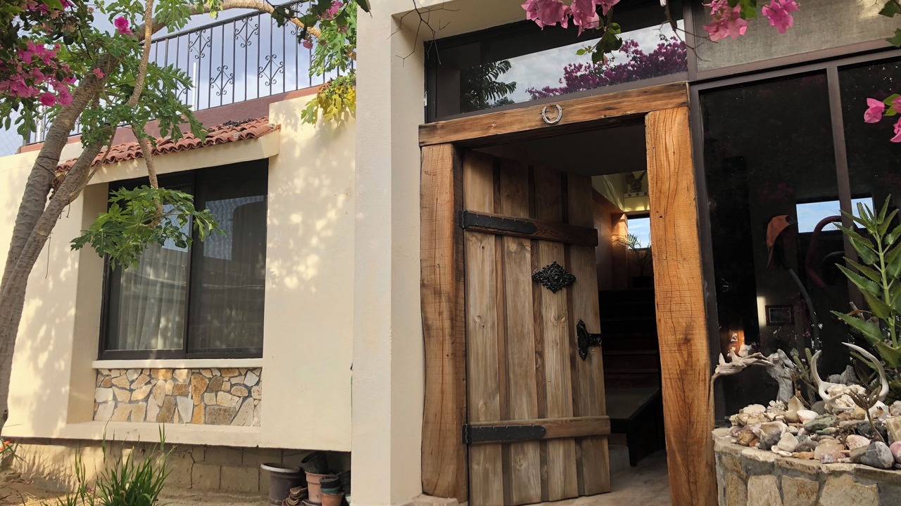 Photo of Outdoor in Mauricio Castro