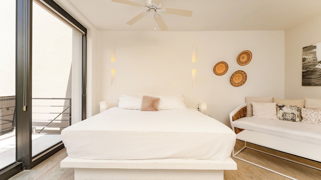 Photo of Bedroom in R
