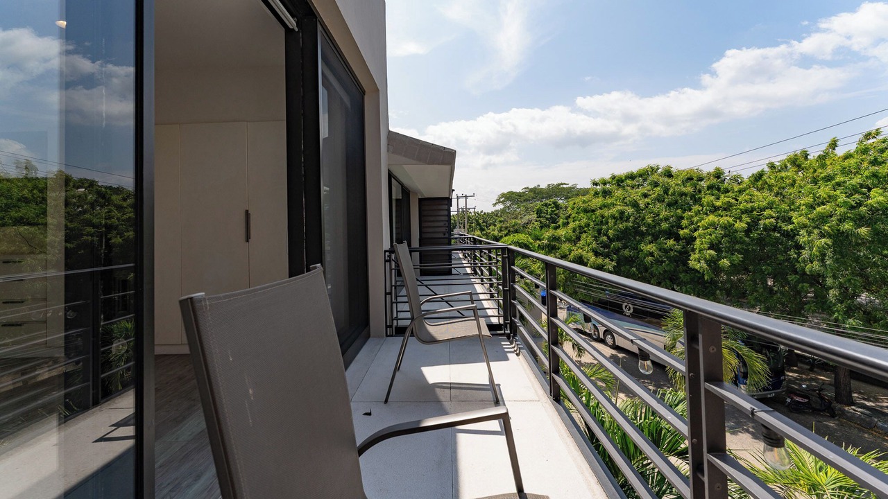 Photo of Patio Balcony in R