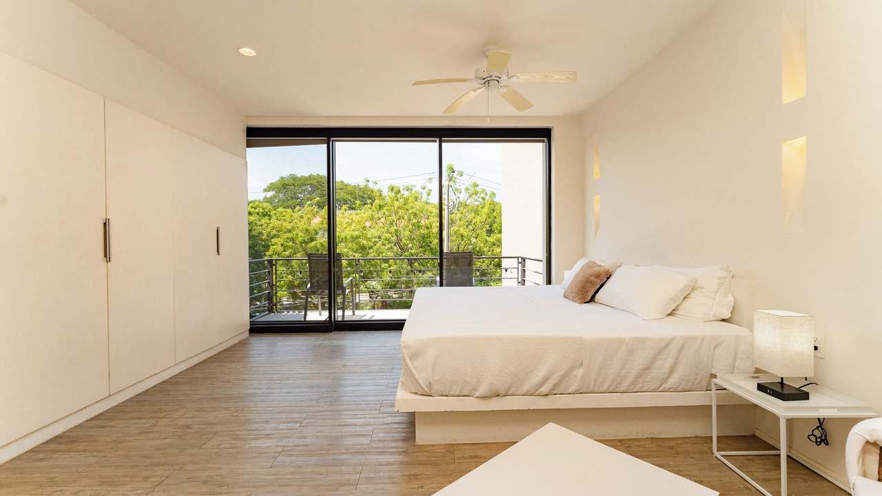 Photo of Bedroom in R