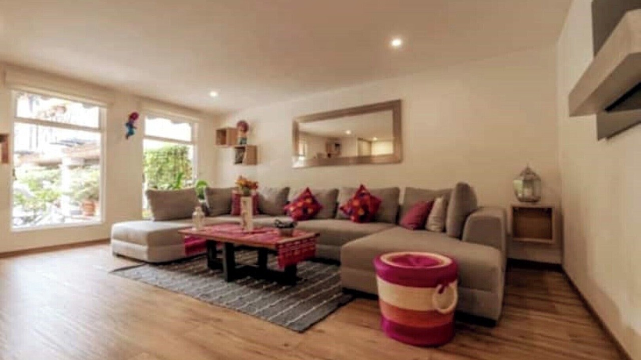 Photo of Livingroom in Altavista