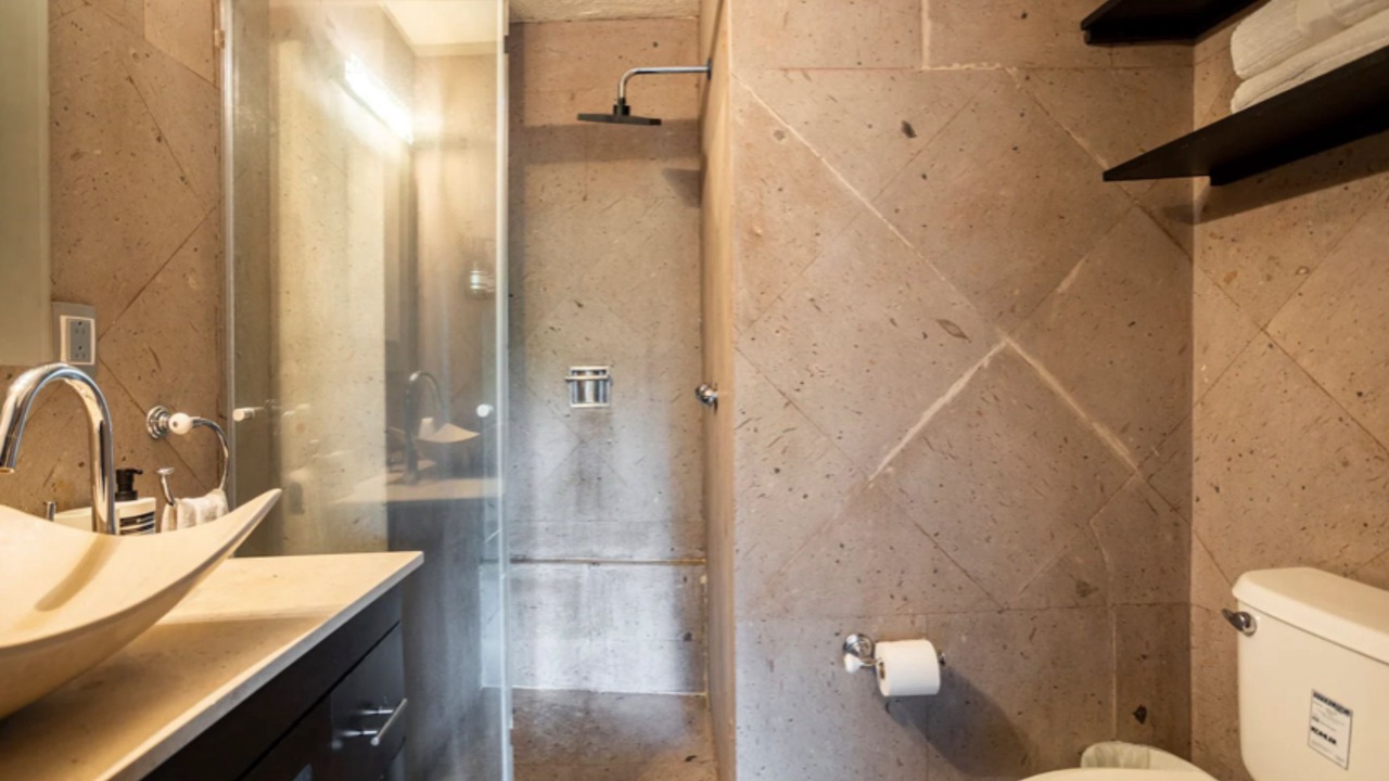 Photo of Bathroom in Colonia Cuauhtemoc