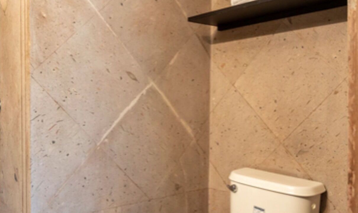 Photo of Bathroom in Colonia Cuauhtemoc