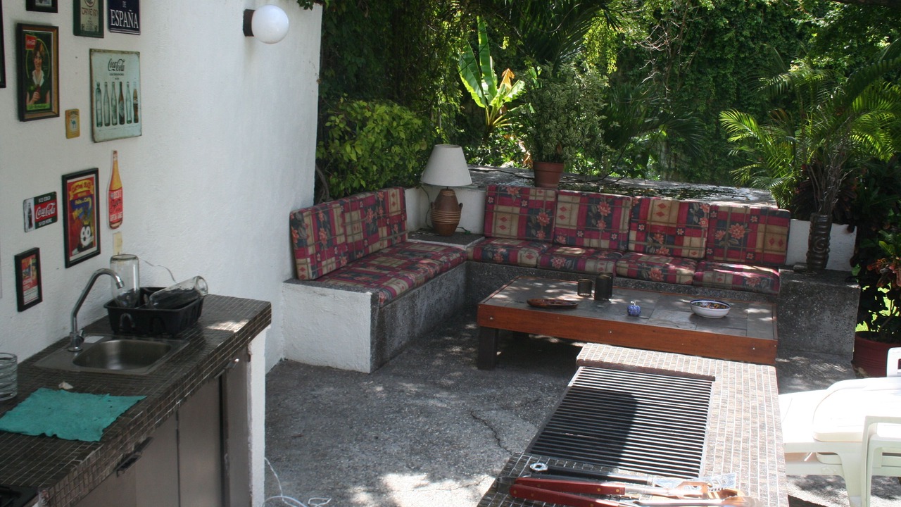 Photo of Patio Balcony in Burgos Bugambilias