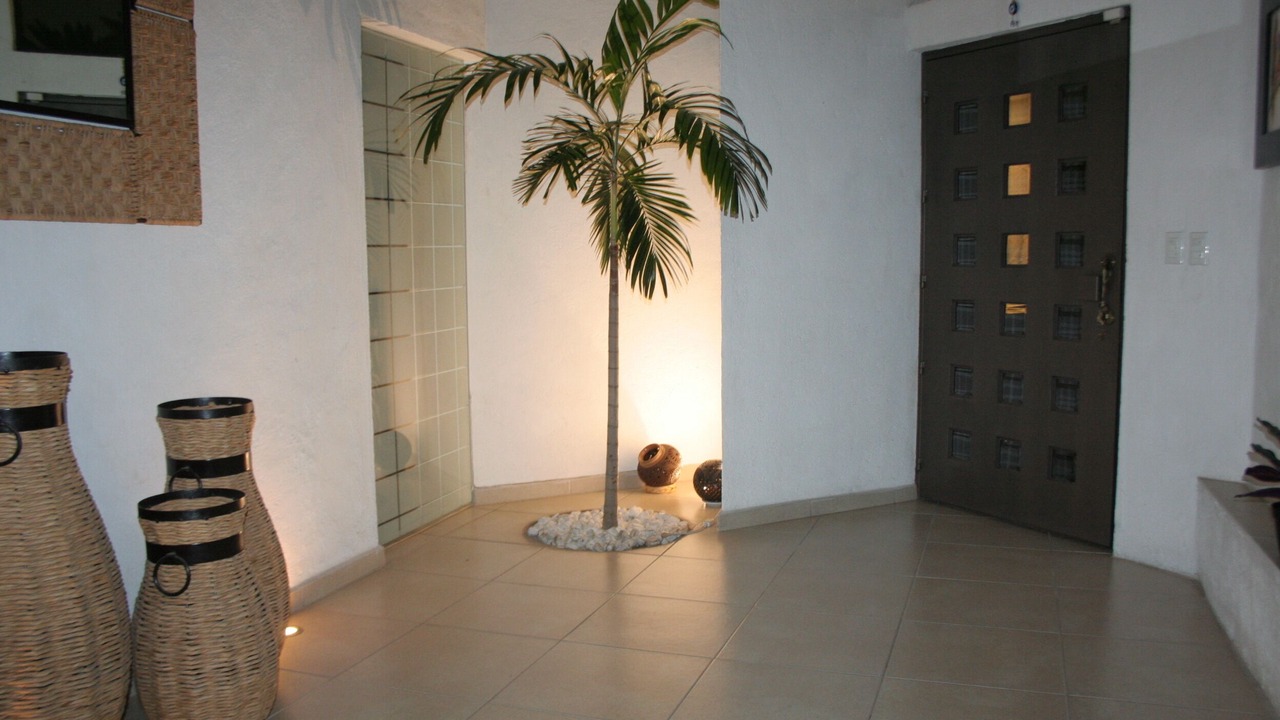 Photo of Others in Burgos Bugambilias