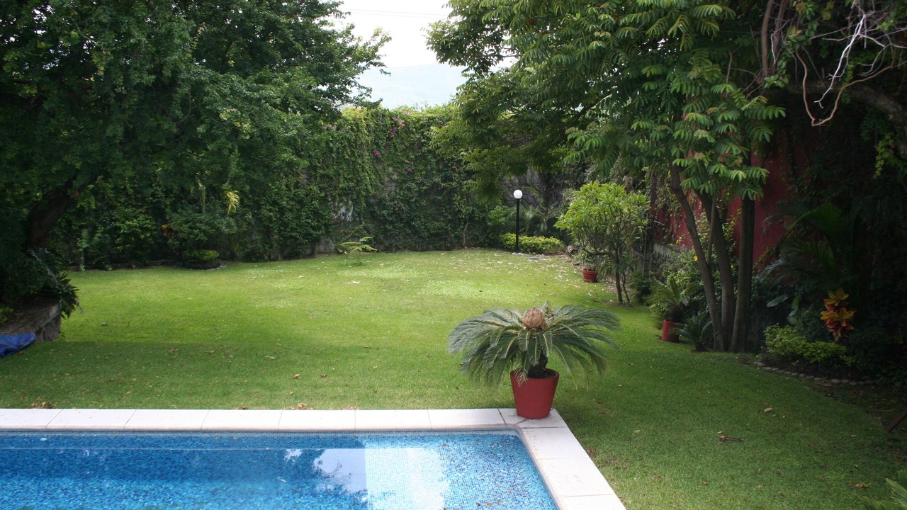 Photo of Outdoor in Burgos Bugambilias