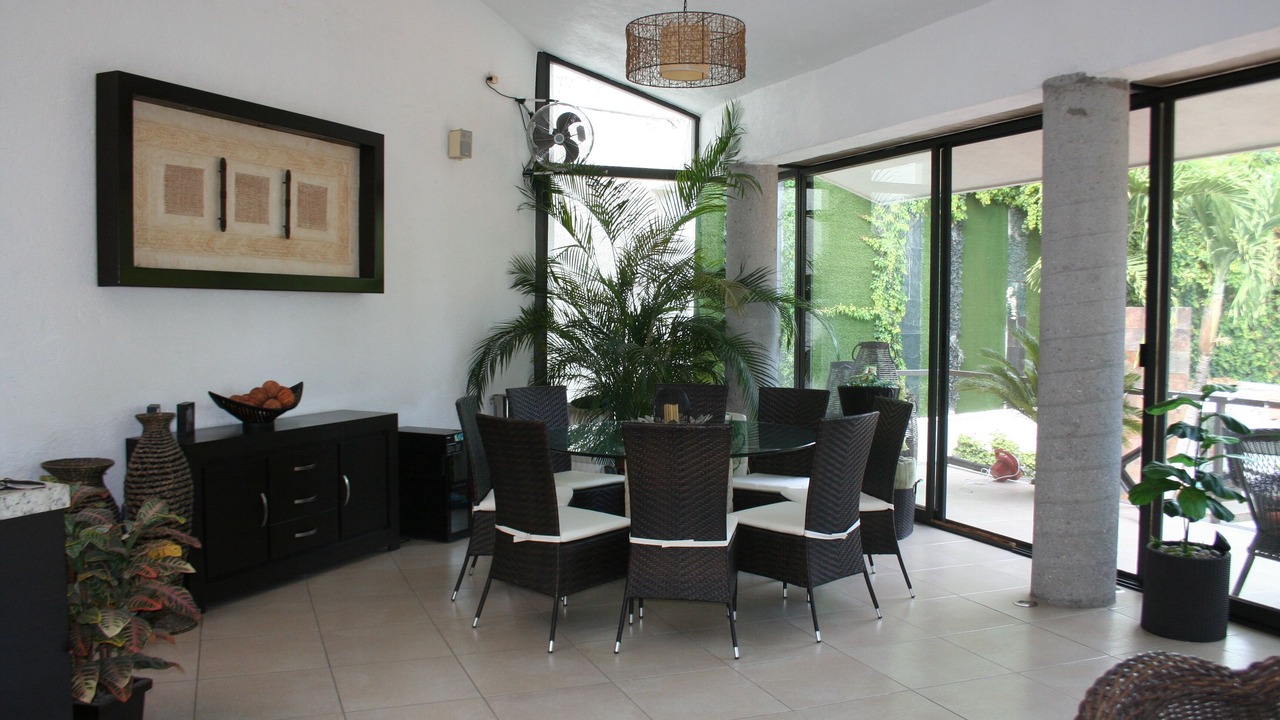 Photo of Others in Burgos Bugambilias