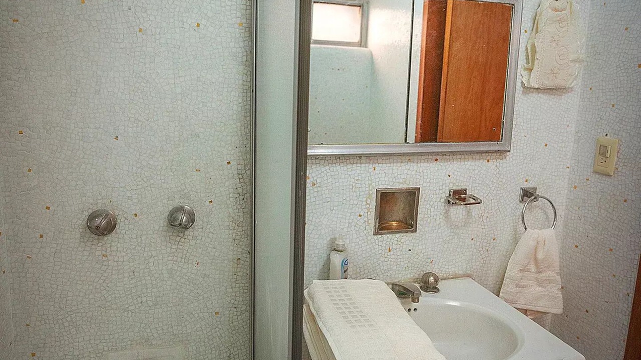 Photo of Bathroom in Downtown Mexico City