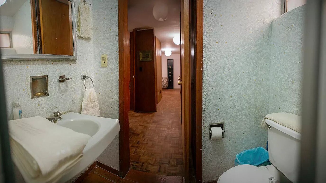 Photo of Bathroom in Downtown Mexico City