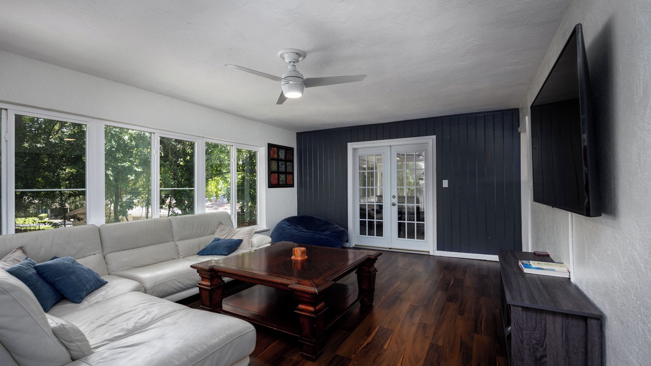 Photo of Livingroom in Gainesville