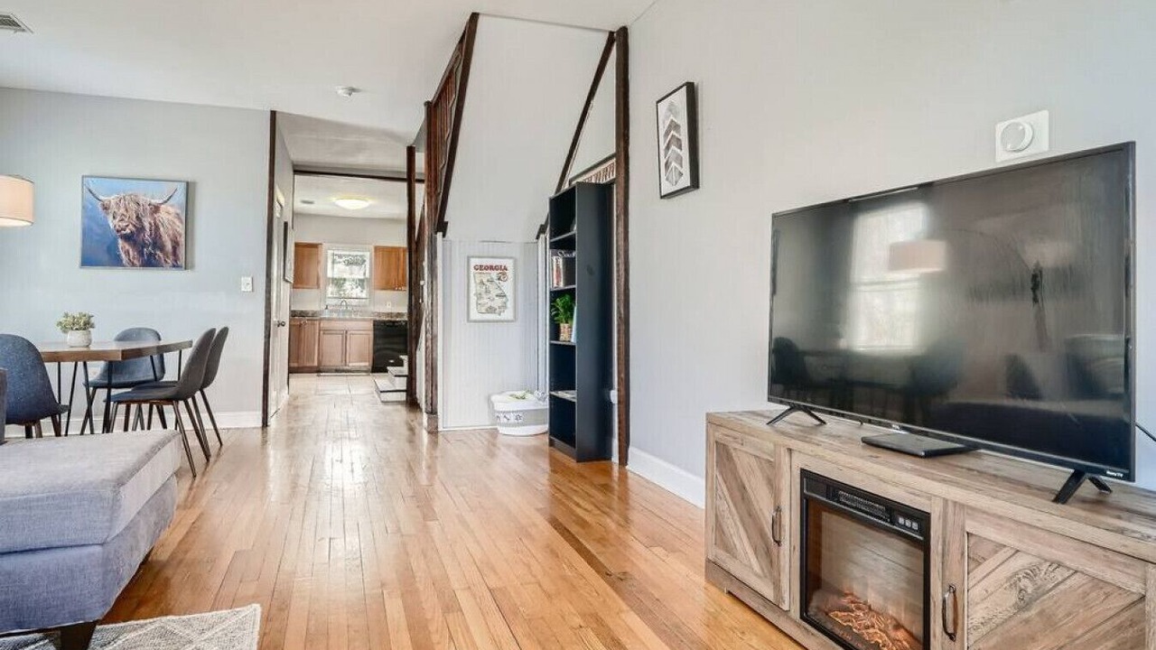 Photo of Livingroom in East Side