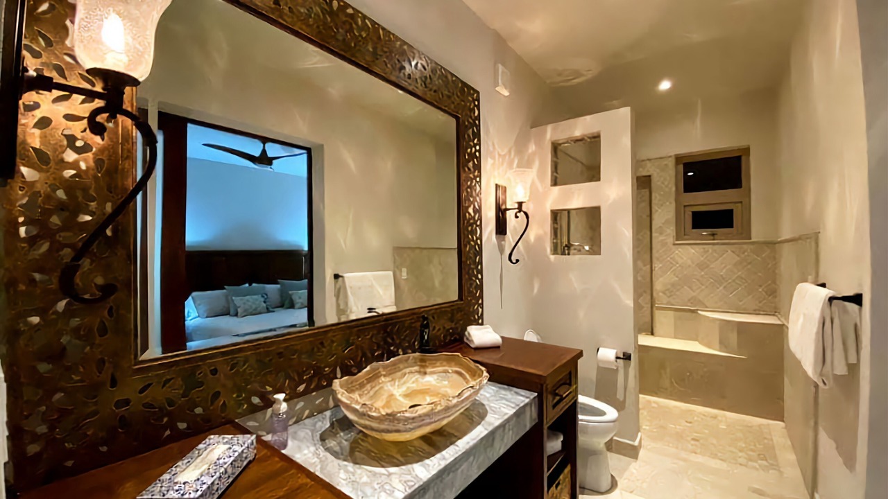 Photo of Bathroom in Nopolo