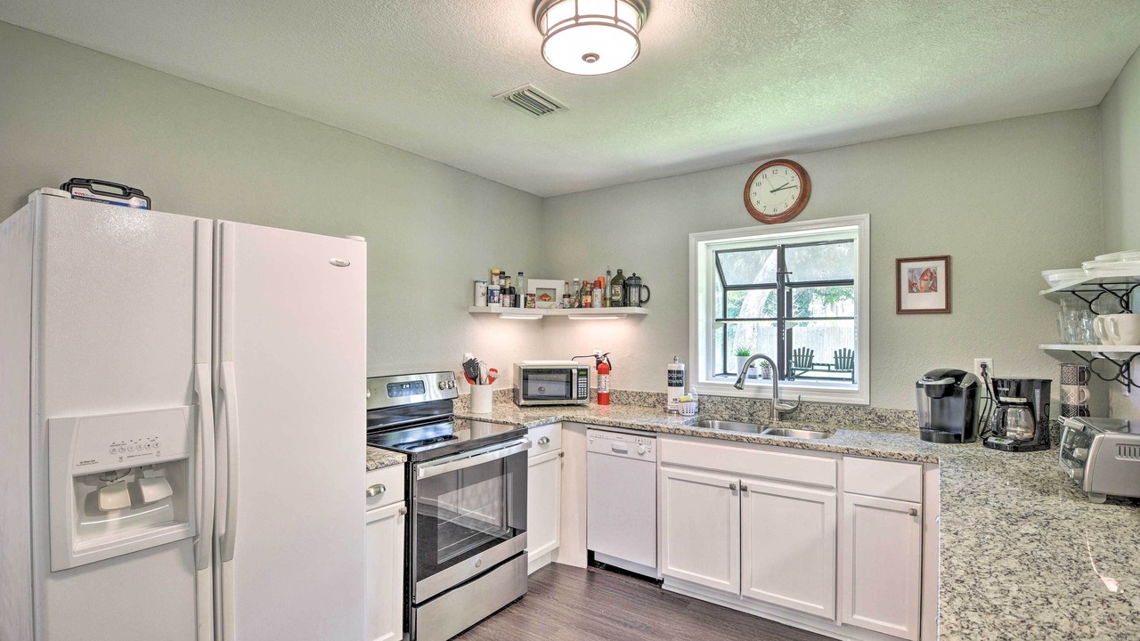 Photo of Kitchen in Harbor Oaks Bay Shore