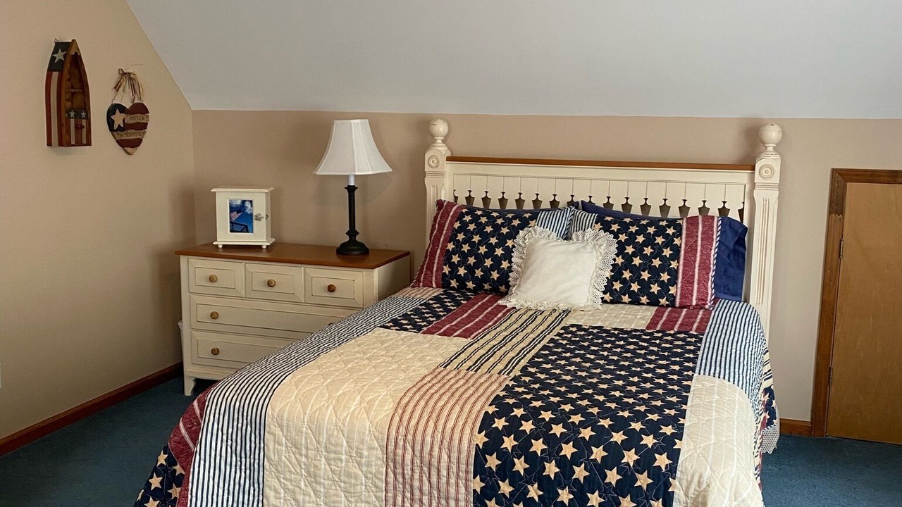 Photo of Bedroom in Troy
