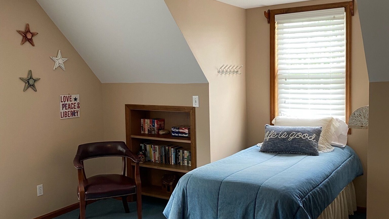 Photo of Bedroom in Troy