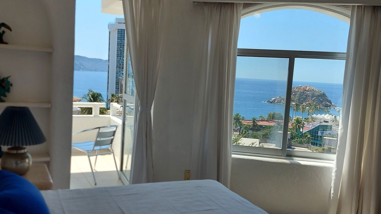 Photo of Others in Farallon