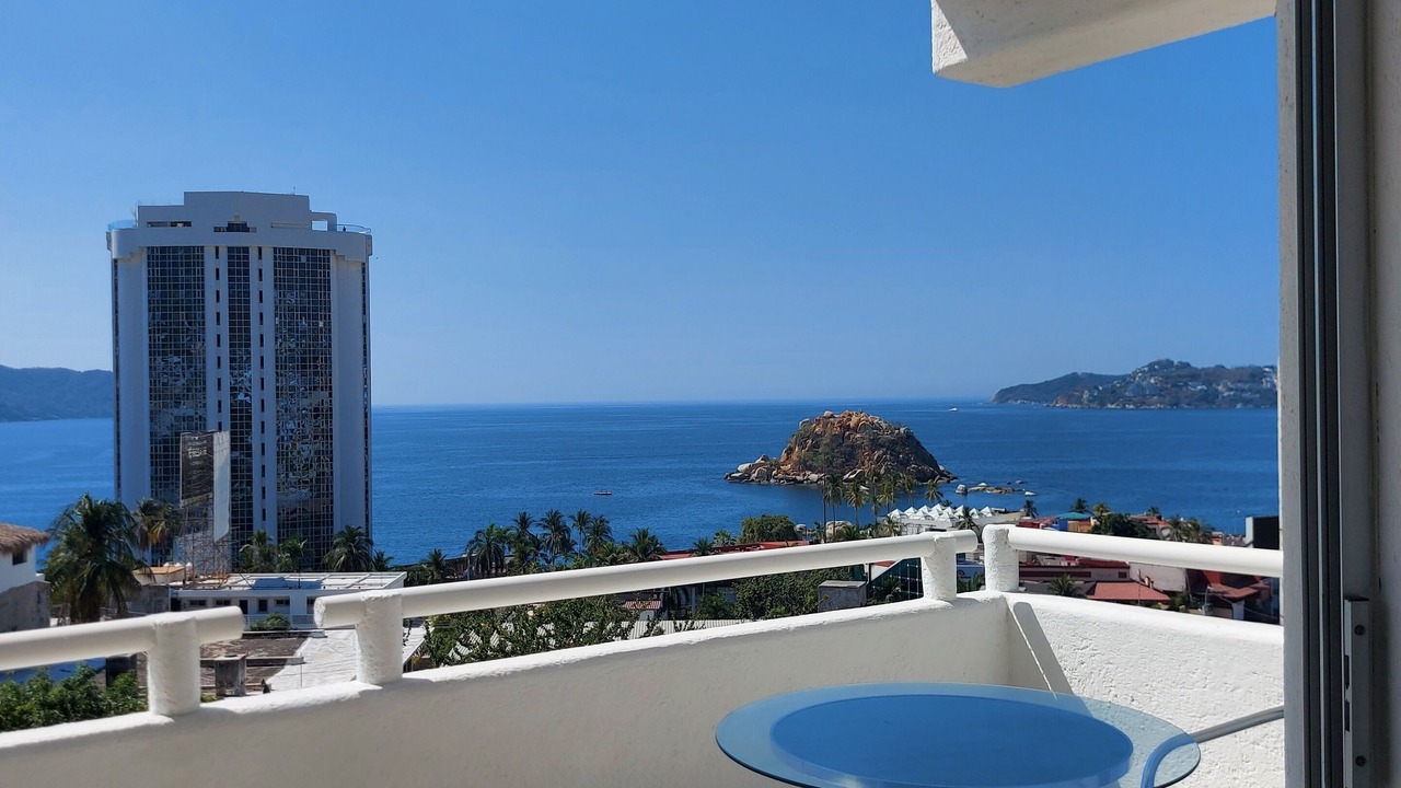 Photo of Others in Farallon