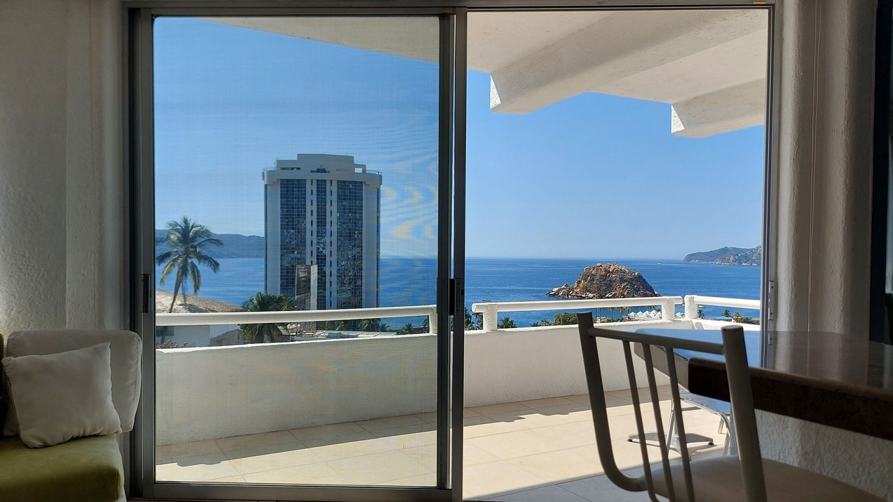 Photo of Others in Farallon