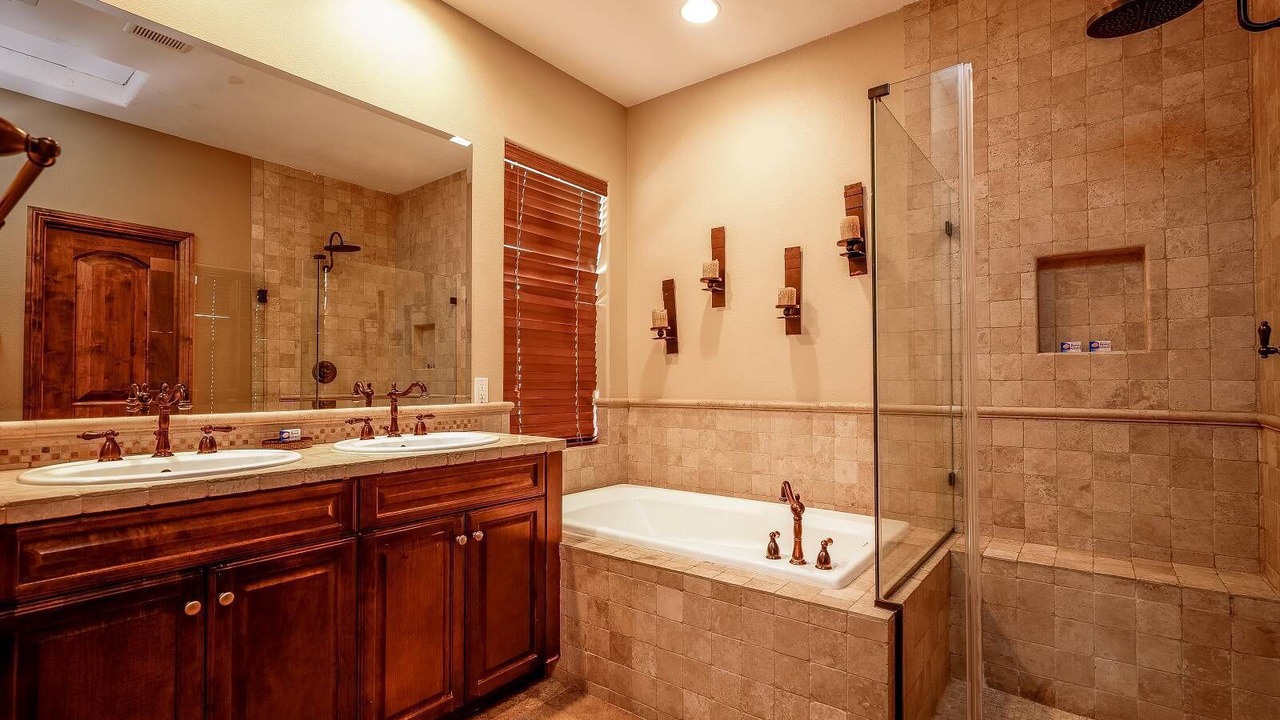 Photo of Bathroom in El Dorado Ranch