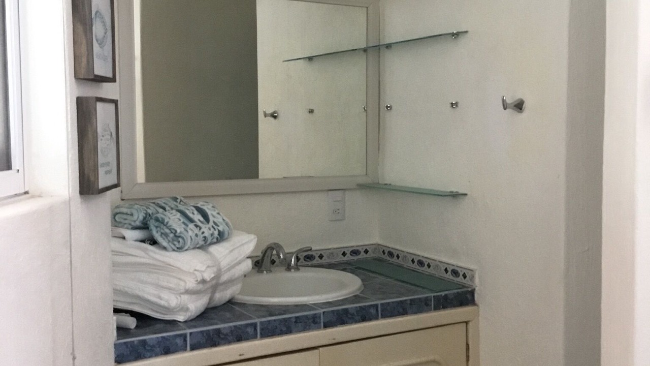 Photo of Bathroom in Raquet Club