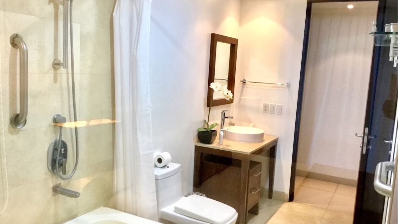 Photo of Bathroom in North Hotel Zone
