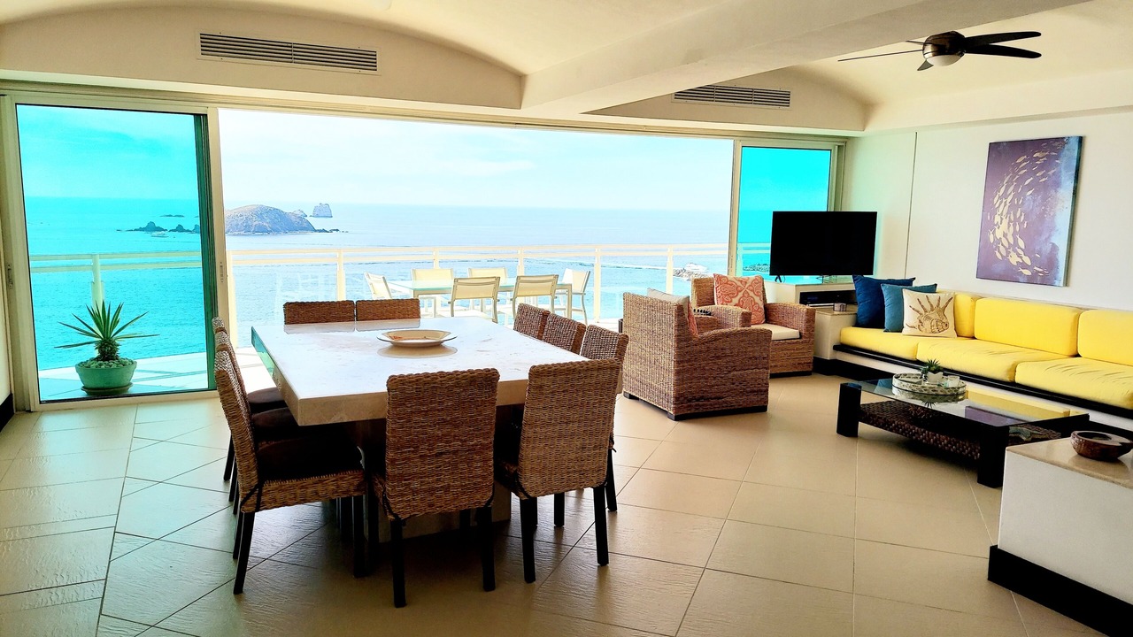 Photo of Livingroom in Ixtapa