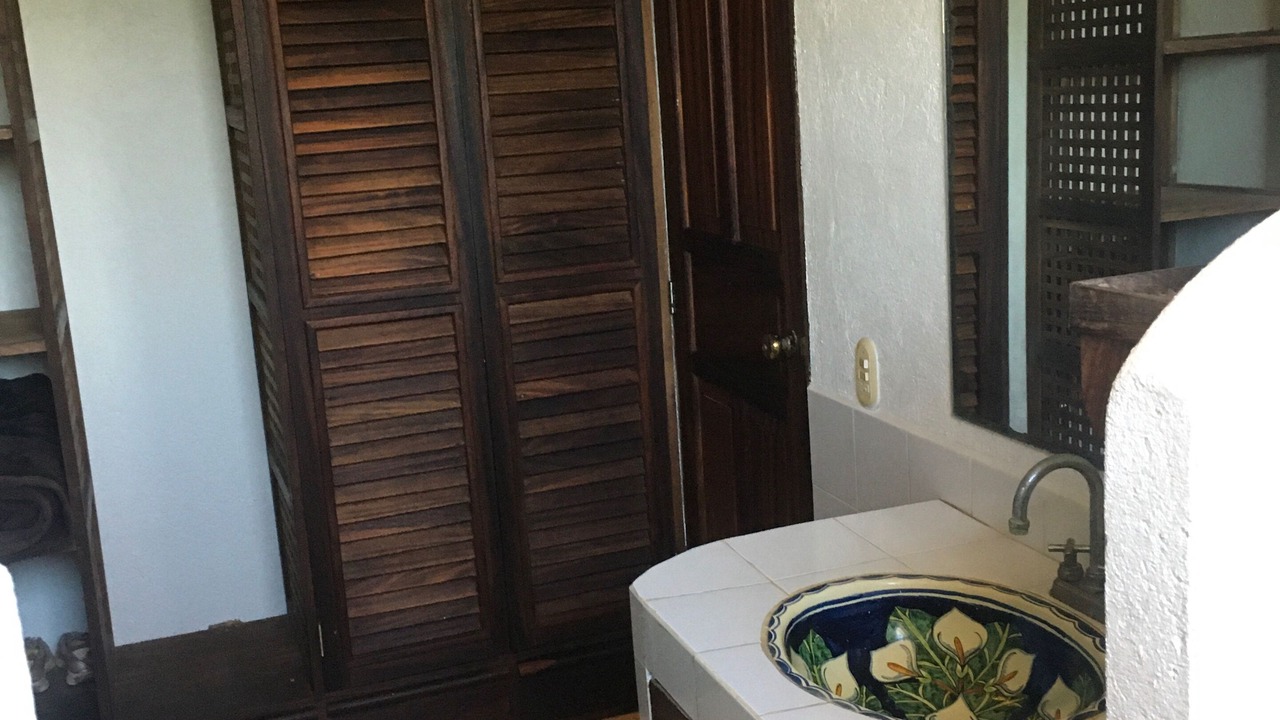 Photo of Bathroom in Saladita