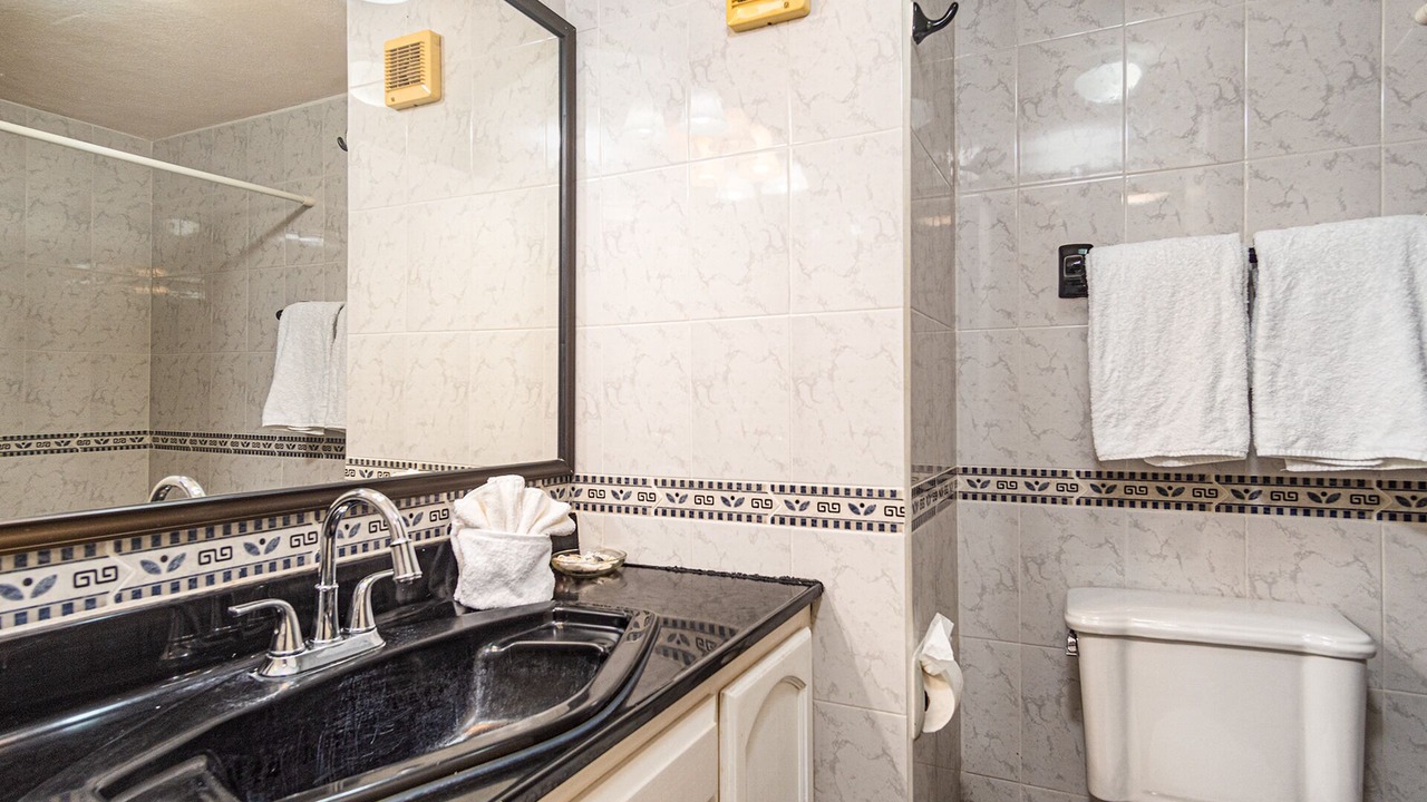 Photo of Bathroom in Marina Real