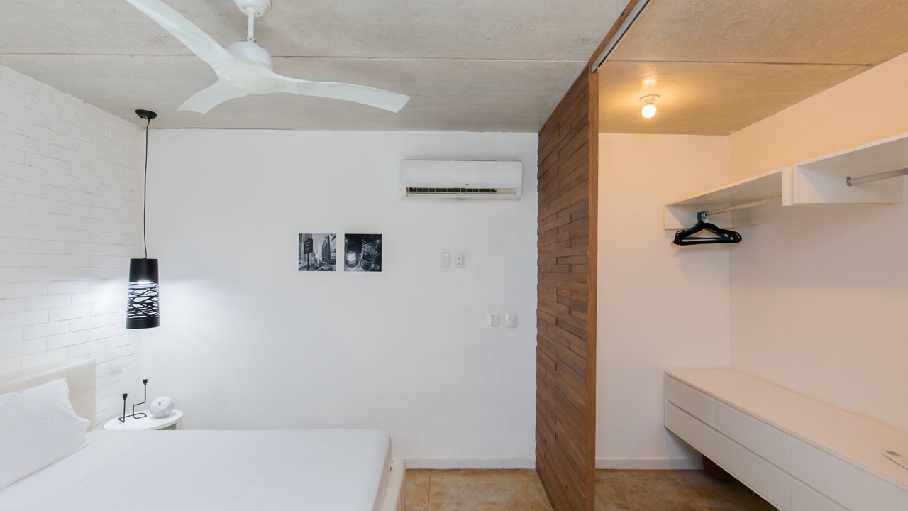 Photo of Bedroom in 12th Street