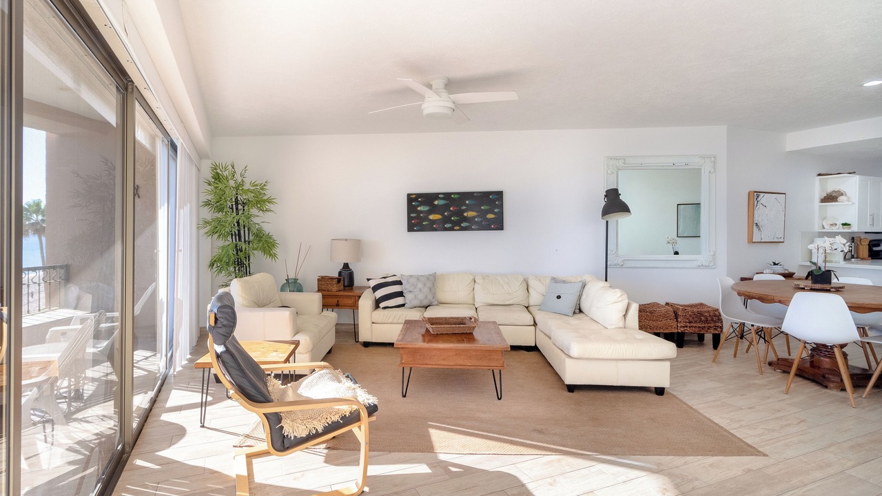 Photo of Livingroom in Sandy Beach