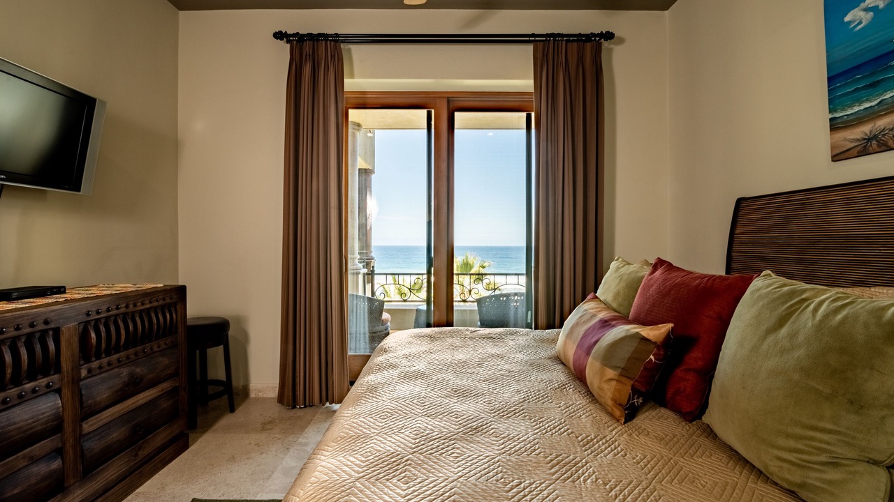 Photo of Bedroom in Cerritos