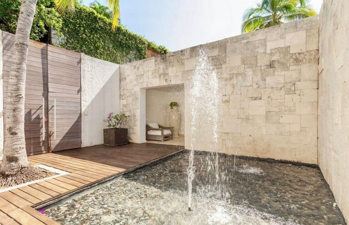Photo of Patio Balcony in Las Brisas