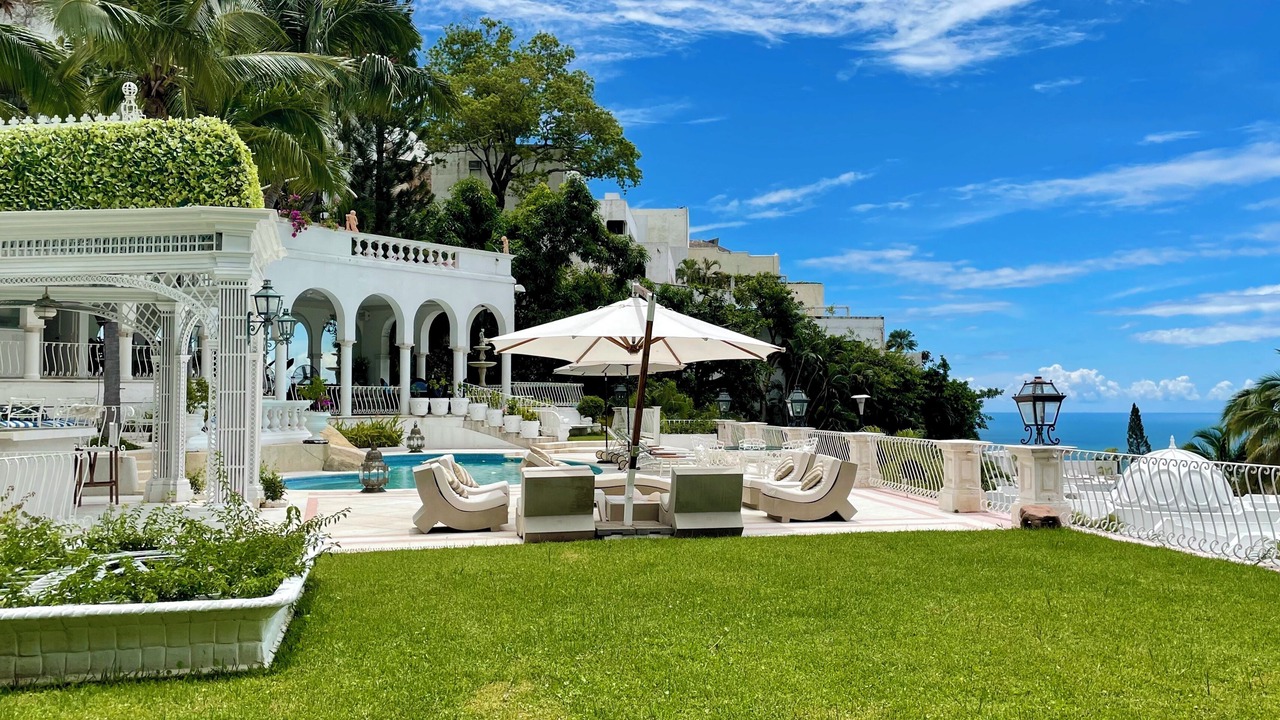 Photo of Patio Balcony in Las Brisas