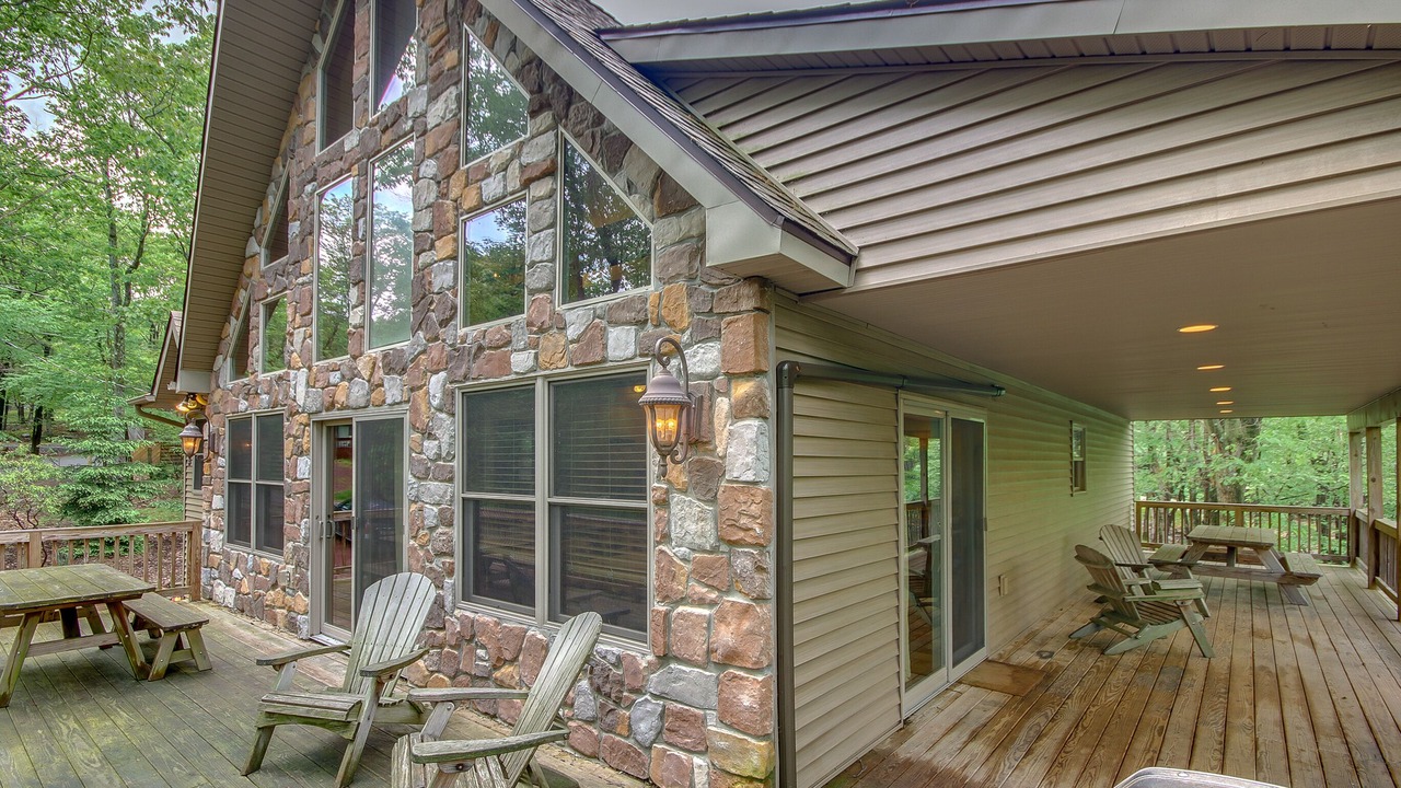 Photo of Outdoor in Lake Harmony Estates