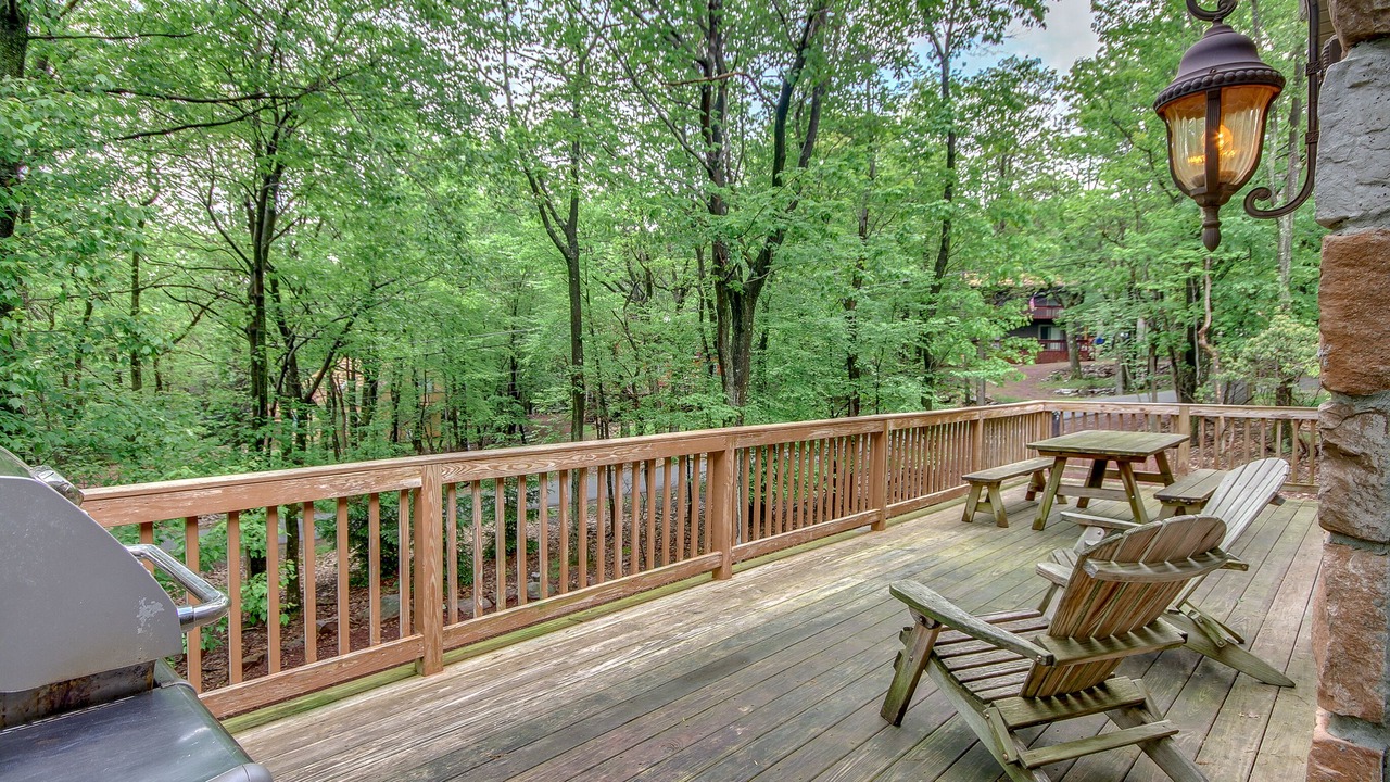 Photo of Outdoor in Lake Harmony Estates