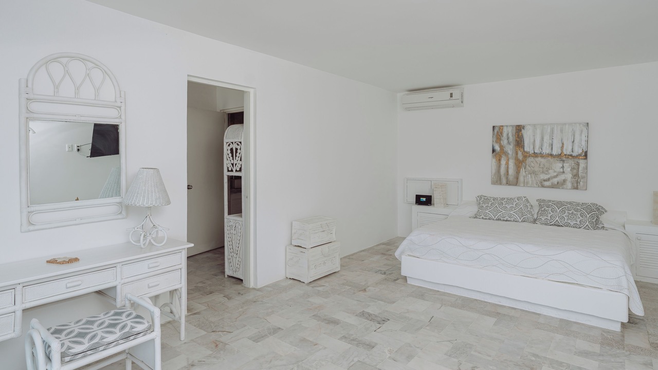 Photo of Bedroom in Las Brisas